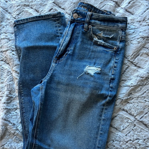 American Eagle Straight Leg Jeans NWOT - Picture 1 of 4